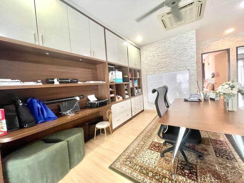 Pool Villas @ Nusaputra untuk Untuk Disewa - RM 6,000 /bulan, Feb 2026 - Study - PropertyGuru.com.my