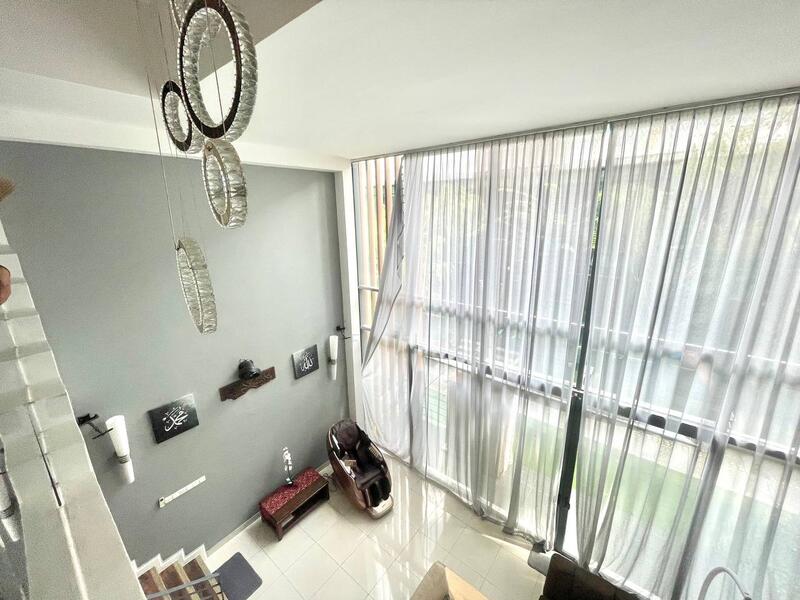 Pool Villas @ Nusaputra untuk Untuk Disewa - RM 6,000 /bulan, Feb 2026 - Living Room - PropertyGuru.com.my