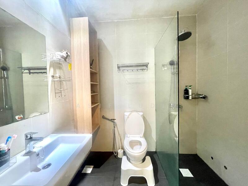 Pool Villas @ Nusaputra untuk Untuk Disewa - RM 6,000 /bulan, Feb 2026 - Bathroom - PropertyGuru.com.my