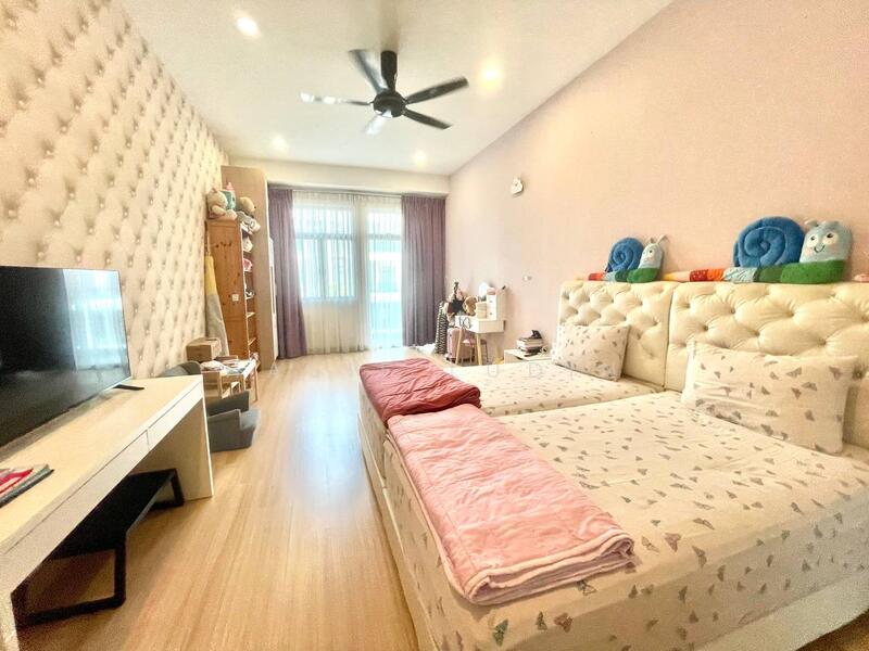 Pool Villas @ Nusaputra untuk Untuk Disewa - RM 6,000 /bulan, Feb 2026 - Bedroom - PropertyGuru.com.my