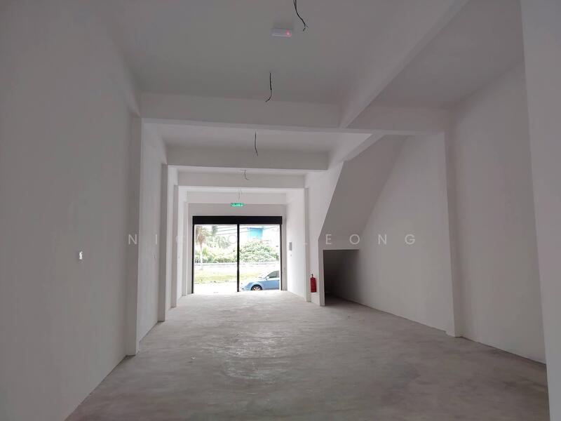 Shop for Sale in Ipoh (Perak) - Niclos Leong - Entrance - PropertyGuru.com.my