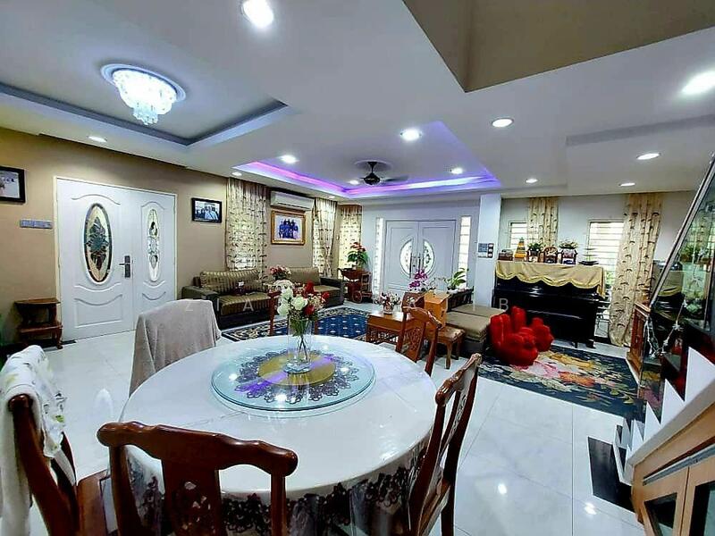 Living Room Saujana Utama Sungai Buloh