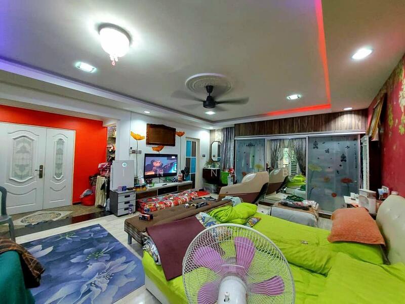 Living Room Saujana Utama Sungai Buloh