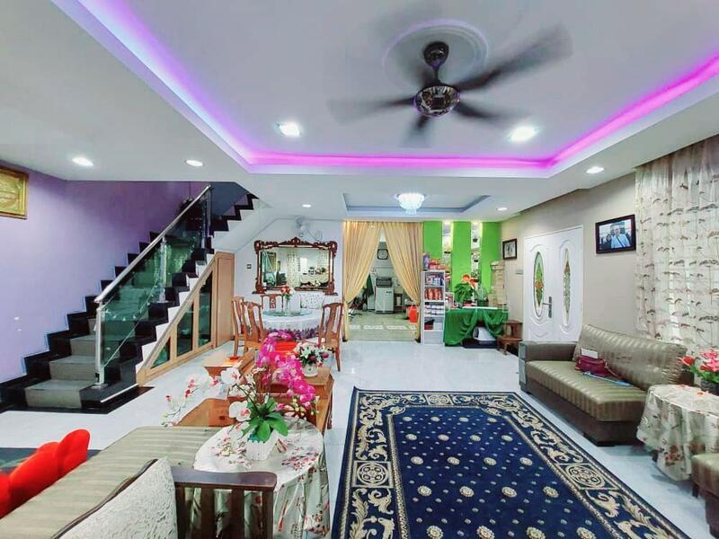 Living Room Saujana Utama Sungai Buloh
