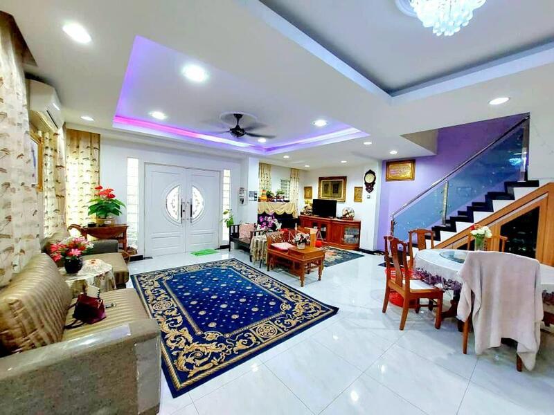 Living Room Saujana Utama Sungai Buloh