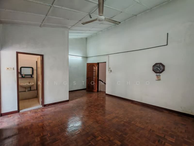 2-storey Terraced House for Sale in Taman Pertama (Cheras) - Kingston Choo - Living Room - PropertyGuru.com.my