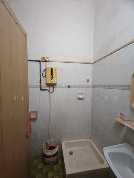 2-storey Terraced House for Sale in Taman Pertama (Cheras) - Kingston Choo - Bathroom - PropertyGuru.com.my