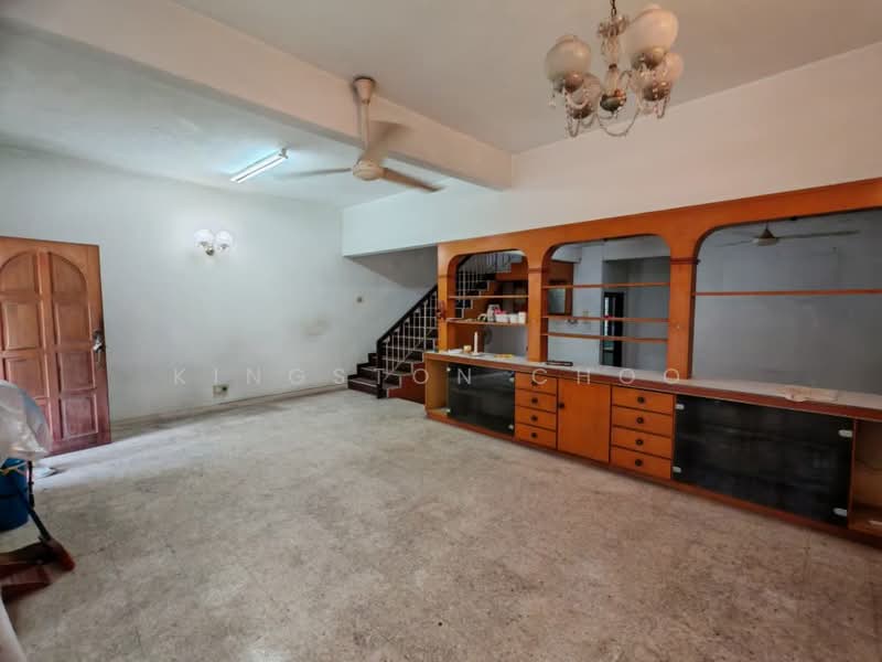 2-storey Terraced House for Sale in Taman Pertama (Cheras) - Kingston Choo - Living Room - PropertyGuru.com.my