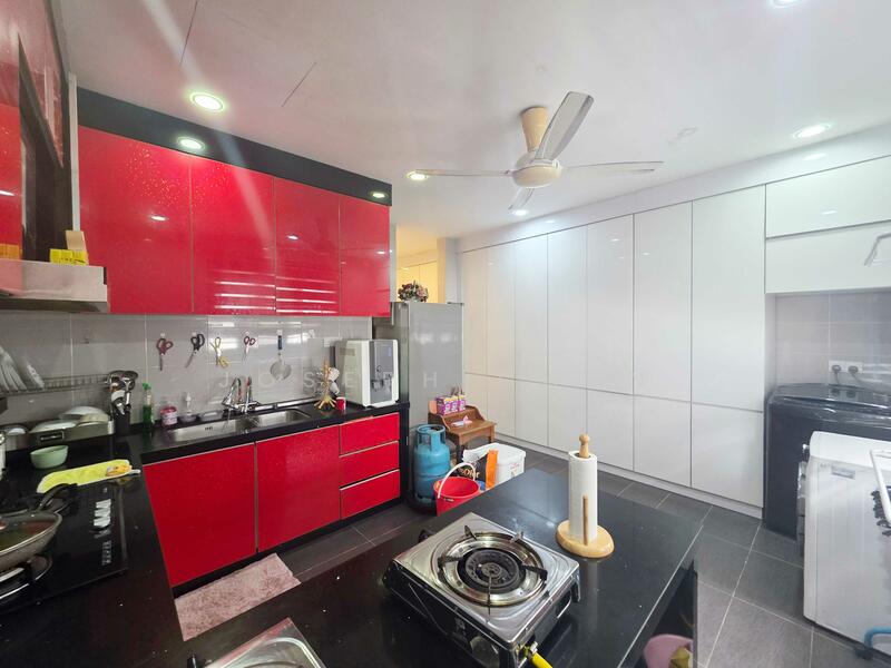 2-storey Terraced House for Sale in Taman Cahaya Alam (Shah Alam) - Joseph Chan - Kitchen - PropertyGuru.com.my