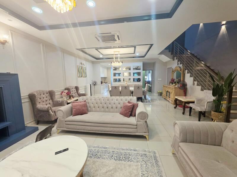 2-storey Terraced House for Sale in Taman Cahaya Alam (Shah Alam) - Joseph Chan - Living Room - PropertyGuru.com.my