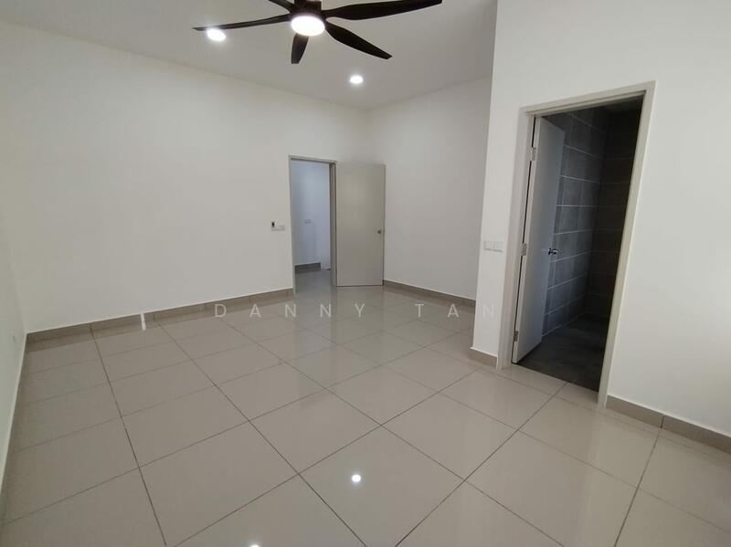 2-storey Terraced House for Sale in Bandar Rimbayu (Telok Panglima Garang) - Danny Tan - Interior - PropertyGuru.com.my