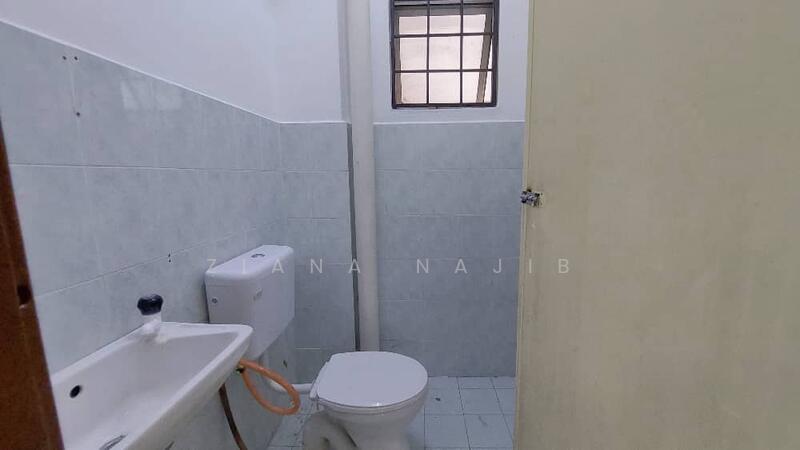 Bathroom puncak alam