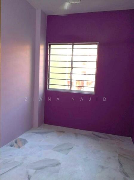 Interior bandar puncak alam