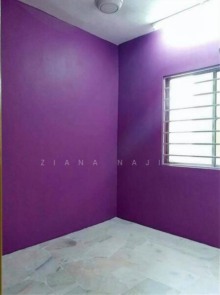 Interior bandar puncak alam