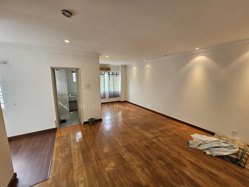 Bukit Jelutong untuk Untuk Dijual - RM 780,000, Feb 2026 - Living Room - PropertyGuru.com.my