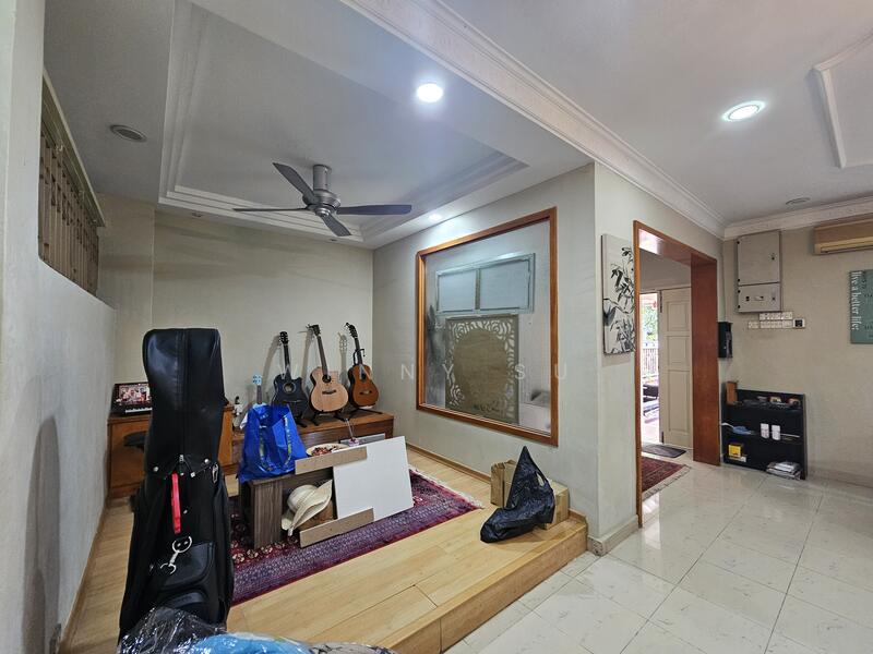 Bukit Jelutong untuk Untuk Dijual - RM 820,000, Mac 2026 - Living Room - PropertyGuru.com.my
