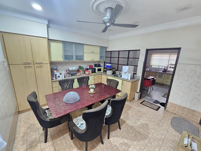 Bukit Jelutong untuk Untuk Dijual - RM 820,000, Mac 2026 - Kitchen - PropertyGuru.com.my