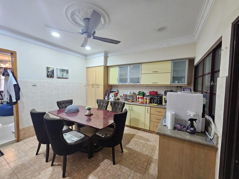 Bukit Jelutong untuk Untuk Dijual - RM 820,000, Mac 2026 - Kitchen - PropertyGuru.com.my