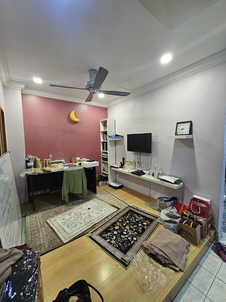 Bukit Jelutong untuk Untuk Dijual - RM 820,000, Mac 2026 - Study - PropertyGuru.com.my