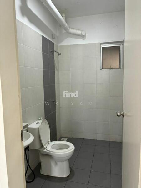 Residensi Pauh Permai untuk Untuk Disewa - RM 1,400 /bulan, Feb 2026 - Bathroom - PropertyGuru.com.my