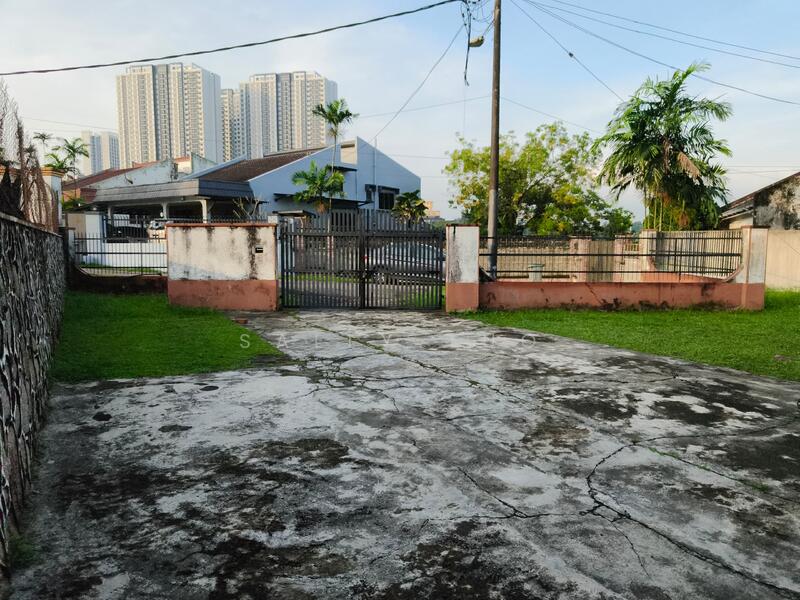 For Sale - Taman Pelangi