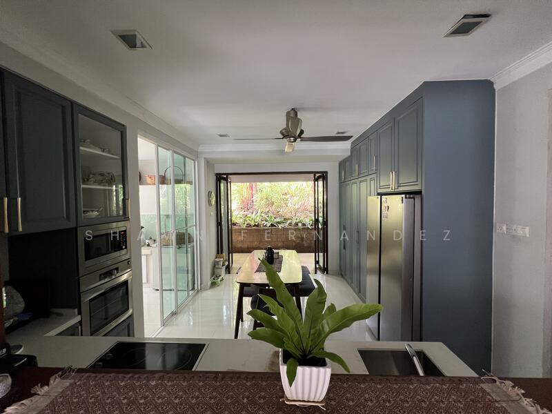 Breakfast Kitchen area 