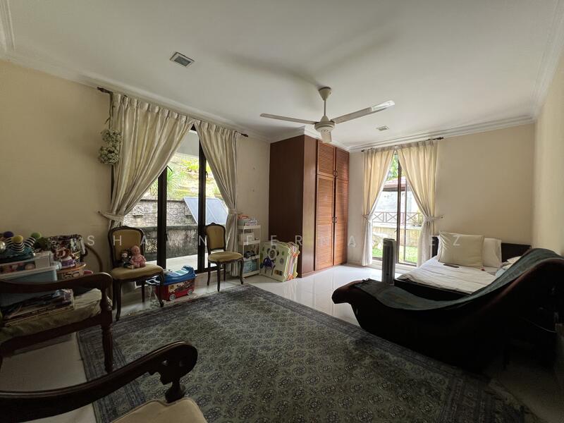 Ground floor bedroom