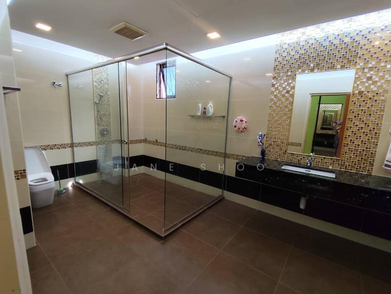 Bungalow for Sale in Bandar Kinrara (Selangor) - Jane Shoo - Bathroom - PropertyGuru.com.my