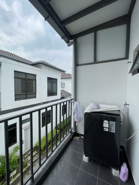 Rumah Berkembar untuk Dijual di Puncak Alam (Selangor) - Irene Tiong - Balcony - PropertyGuru.com.my