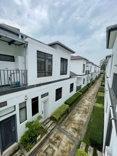 Rumah Berkembar untuk Dijual di Puncak Alam (Selangor) - Irene Tiong - Exterior - PropertyGuru.com.my