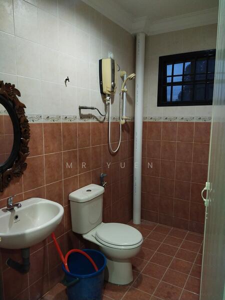 Rumah Teres 2-Tingkat untuk Disewa di Taman Perpaduan (Tambun) - Mr Yuen - Bathroom - PropertyGuru.com.my