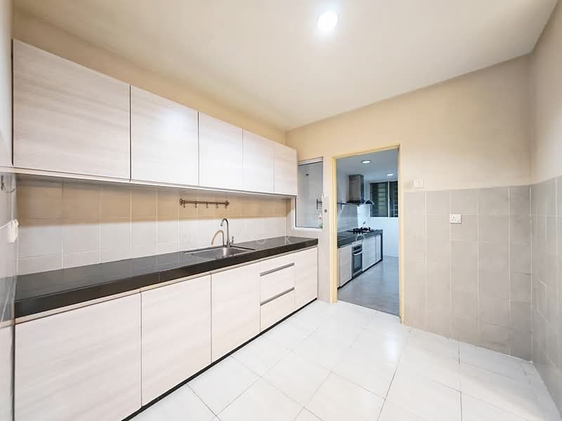 Service Residence for Sale at Koi Kinrara - Chow Kok Toong - Kitchen - PropertyGuru.com.my