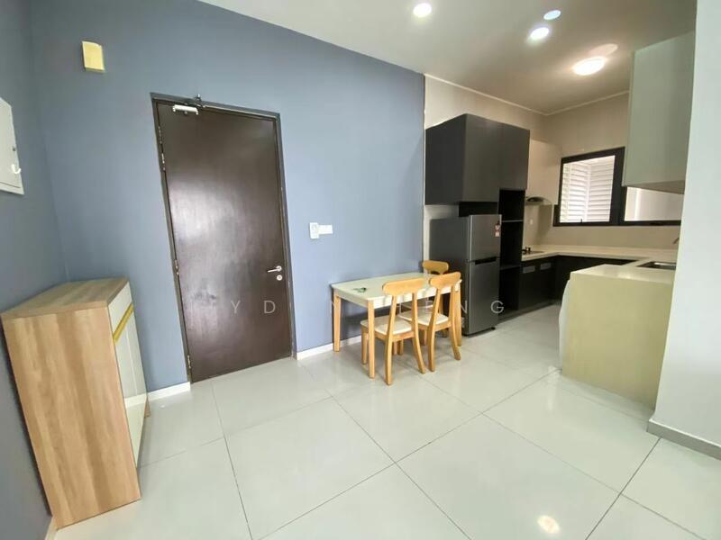 Condominium for Sale at Amberside @ Country Garden Danga Bay - Gyden Heng - Kitchen - PropertyGuru.com.my