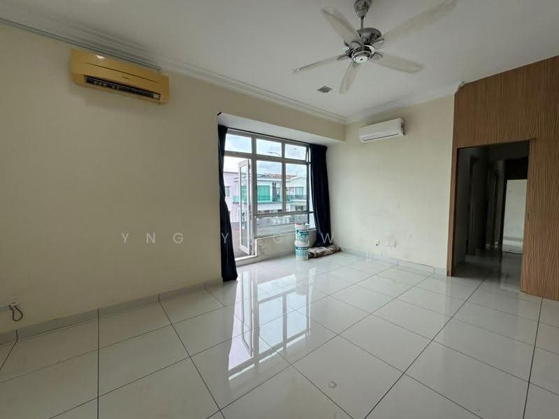 Link Bungalow for Sale in Taman Gaya (Ulu Tiram) - Ester Wong - Living Room - PropertyGuru.com.my