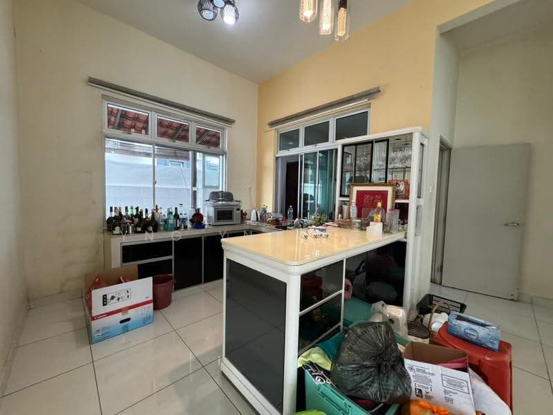 Link Bungalow for Sale in Taman Gaya (Ulu Tiram) - Ester Wong - Kitchen - PropertyGuru.com.my