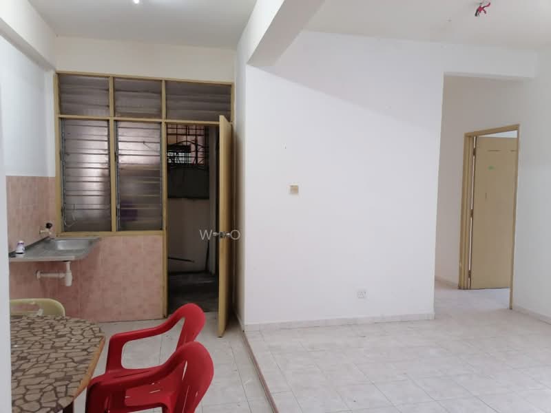 Pangsapuri untuk Disewa di Pangsapuri Bukit Beruang Utama - Woon . - Kitchen - PropertyGuru.com.my