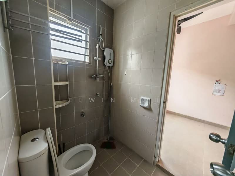Rumah Teres 2 Tingkat untuk Dijual di Kota Emerald (Rawang) - Elwin Mah - Bathroom - PropertyGuru.com.my