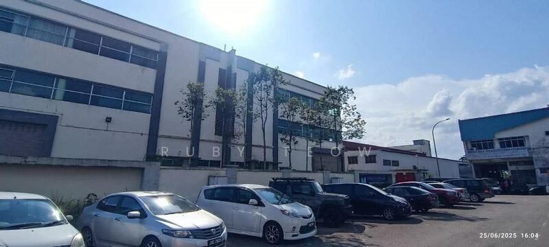 Perindustrian Desa Plentong – 1.5 Storey Terrace Factory for Sale untuk Untuk Dijual - RM 1,200,000, Feb 2026 - Exterior - PropertyGuru.com.my
