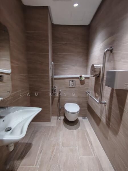 Office for Rent in Johor Bahru (Johor) - Lau King Wei - Bathroom - PropertyGuru.com.my