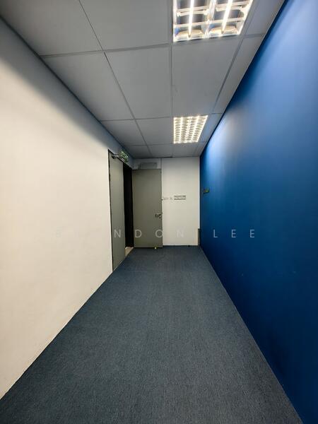 Pejabat untuk Disewa di KL City Centre (Kuala Lumpur) - Brandon Lee - Corridor - PropertyGuru.com.my