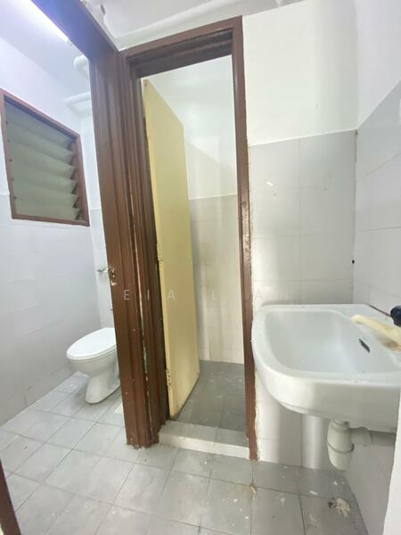 Apartment for Sale at Pangsapuri Seri Mutiara - Leia Lian - Bathroom - PropertyGuru.com.my