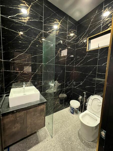 2Sty Semi-D with pool Taman Sinar Mahkota, Jalan Sinar Mahkota, Bandar Mahkota Cheras untuk Untuk Dijual - RM 2,000,000, Feb 2026 - Bathroom - PropertyGuru.com.my