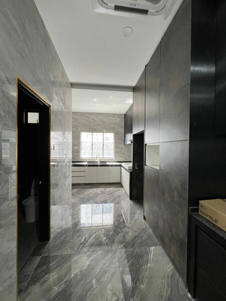 2Sty Semi-D with pool Taman Sinar Mahkota, Jalan Sinar Mahkota, Bandar Mahkota Cheras untuk Untuk Dijual - RM 2,000,000, Feb 2026 - Kitchen - PropertyGuru.com.my