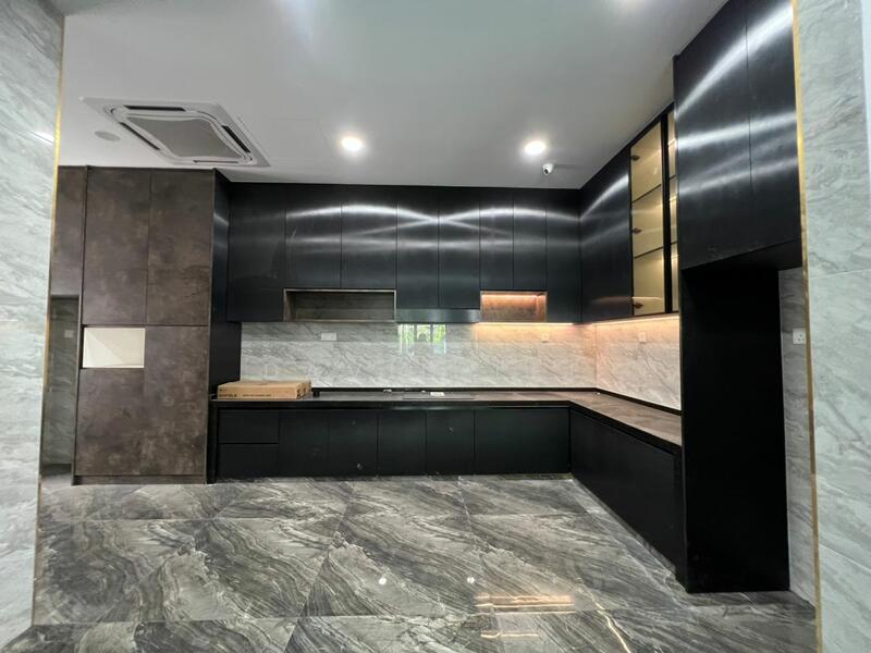 2Sty Semi-D with pool Taman Sinar Mahkota, Jalan Sinar Mahkota, Bandar Mahkota Cheras untuk Untuk Dijual - RM 2,000,000, Feb 2026 - Kitchen - PropertyGuru.com.my