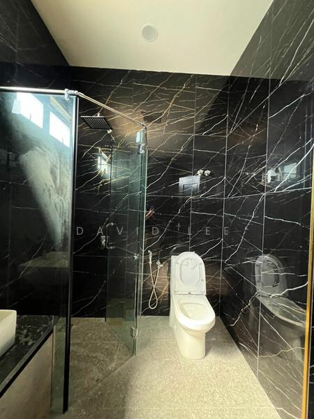 2Sty Semi-D with pool Taman Sinar Mahkota, Jalan Sinar Mahkota, Bandar Mahkota Cheras untuk Untuk Dijual - RM 2,000,000, Feb 2026 - Bathroom - PropertyGuru.com.my