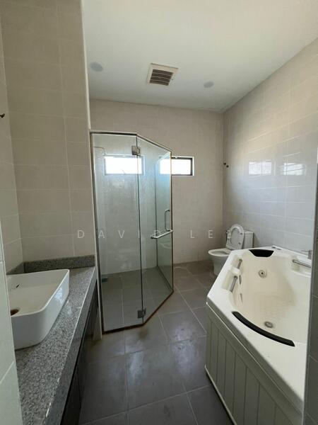 2Sty Semi-D with pool Taman Sinar Mahkota, Jalan Sinar Mahkota, Bandar Mahkota Cheras untuk Untuk Dijual - RM 2,000,000, Feb 2026 - Bathroom - PropertyGuru.com.my