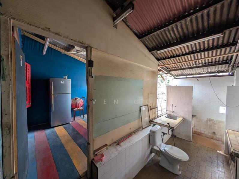 Shop for Rent in George Town (Penang) - Joven Goh - Bathroom - PropertyGuru.com.my