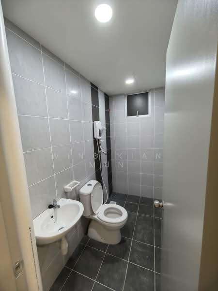 Idaman Melur @ Cybersouth untuk Untuk Disewa - RM 1,250 /bulan, Mac 2026 - Bathroom - PropertyGuru.com.my