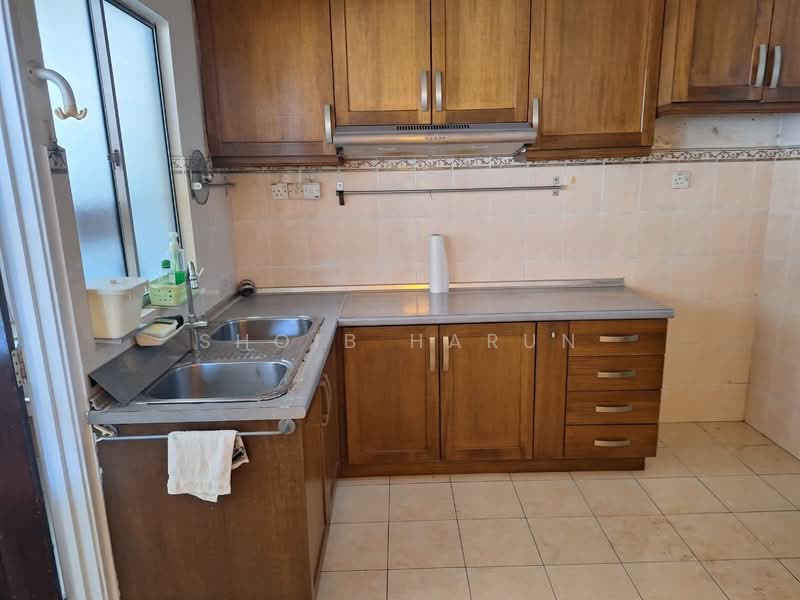 1.5-storey Terraced House for Sale in Usj 6 (Subang Jaya) - Shoib Harun - Kitchen - PropertyGuru.com.my