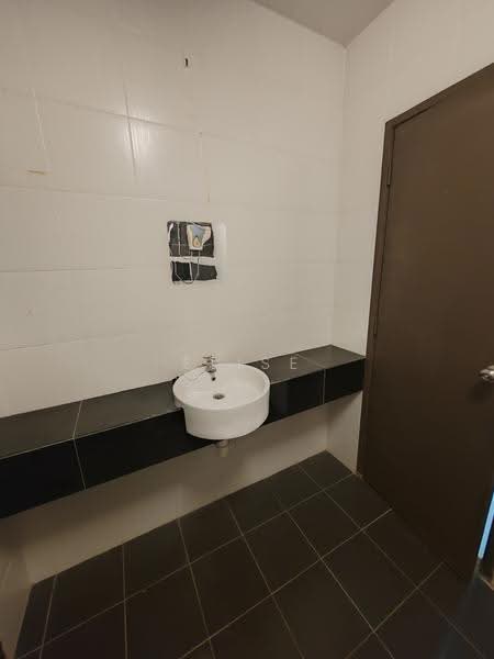 Pangsapuri untuk Dijual di Seri Austin Residence (Pangsapuri Seri Austin) - Elise Chia - Bathroom - PropertyGuru.com.my